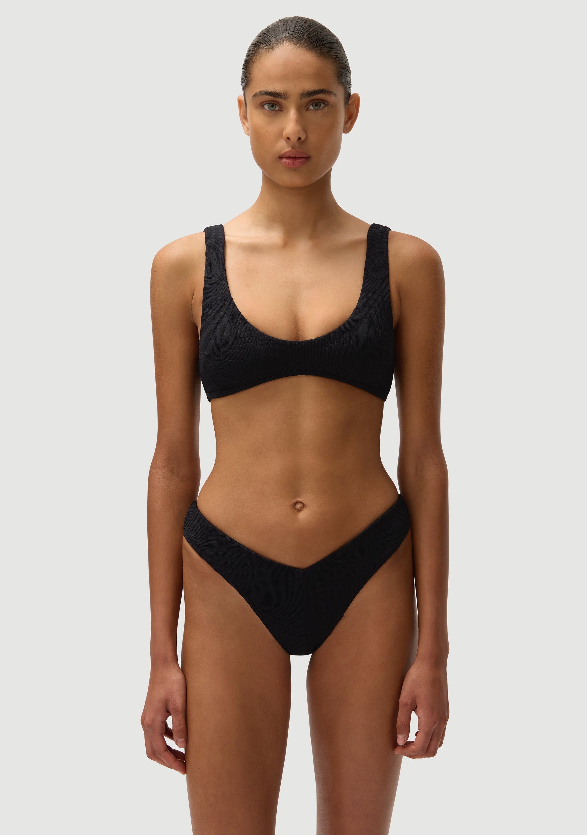Alfie Top | Noir