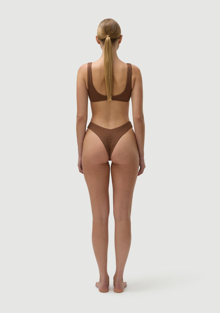 Alfie Top | Pinecone